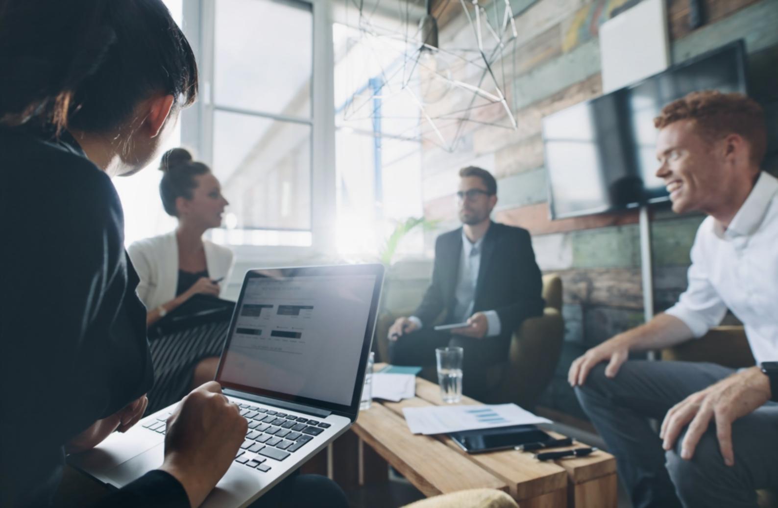 Detaillierte Auswertung von Finanzkennzahlen